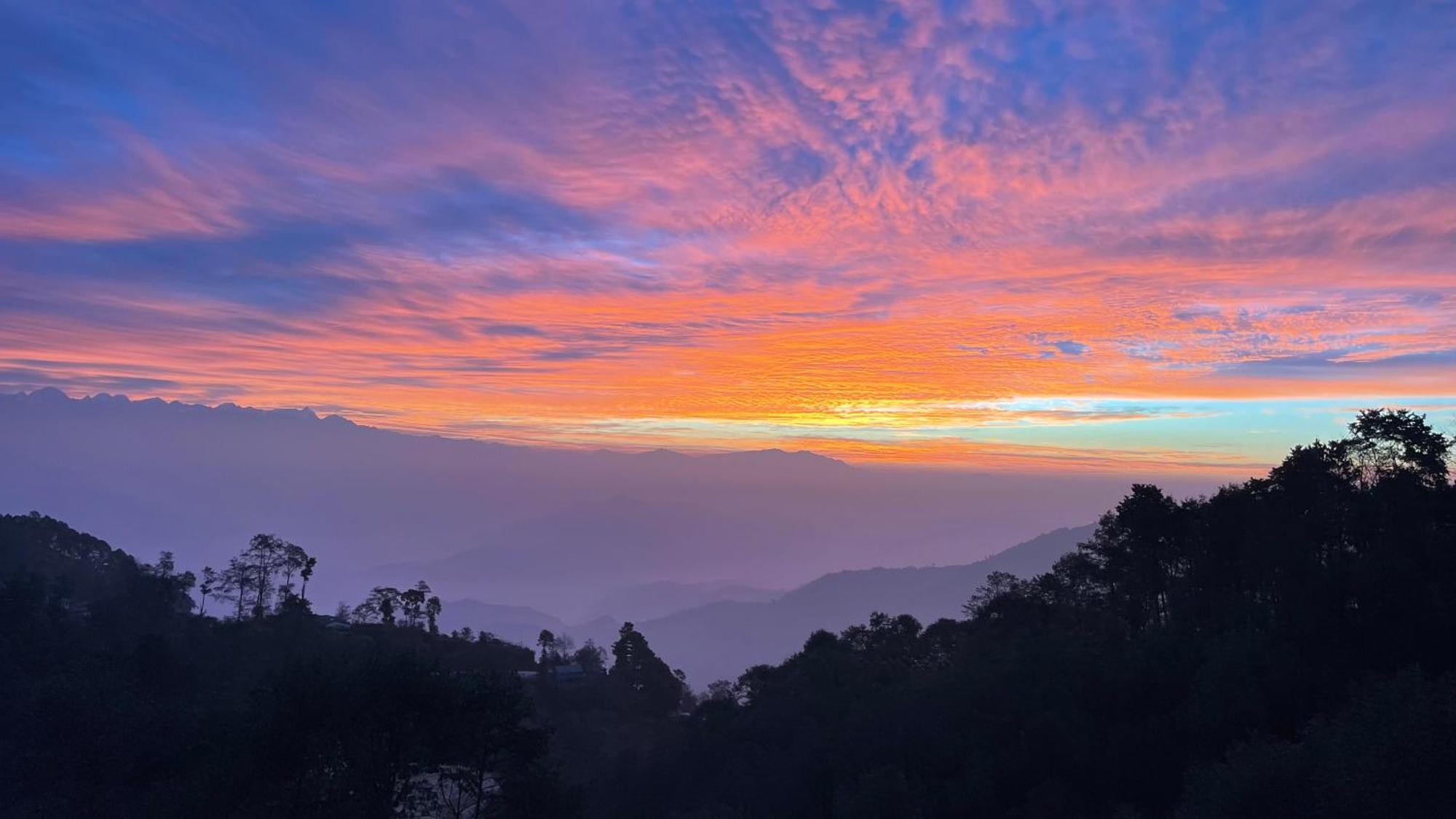Hotel Everest Window View Nagarkot Eksteriør billede